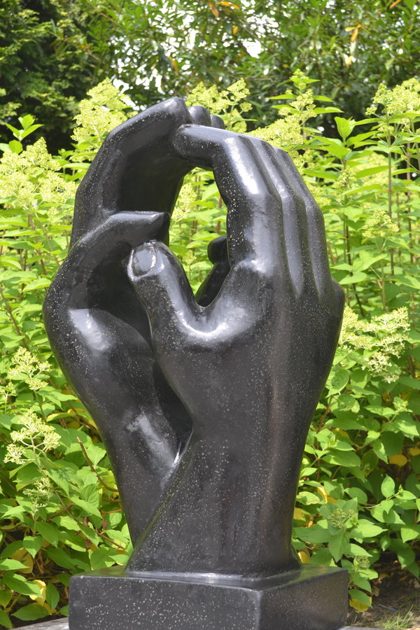 Folded Hands Zwart Beeld 80 cm