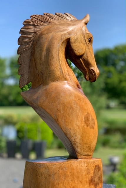 Paardenhoofd op Sokkel Hout 50 cm