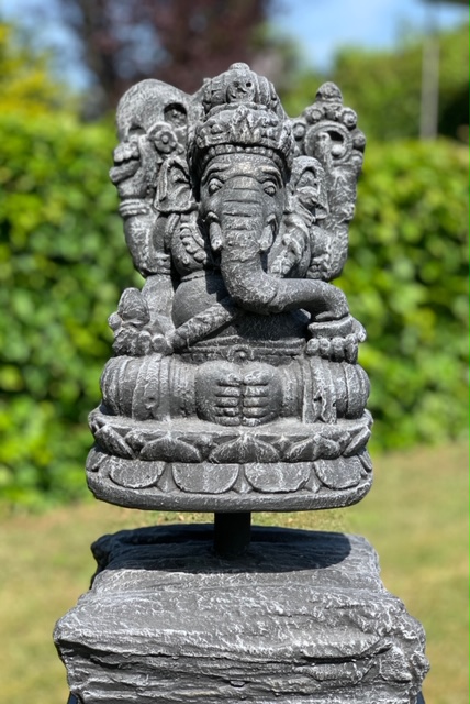 Ganesha op Standaard 45 cm