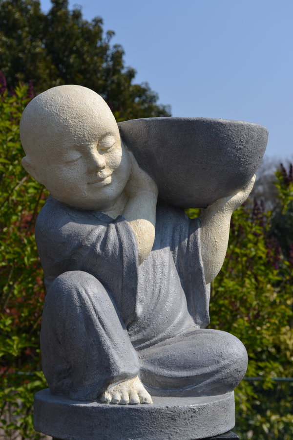 Boeddha Monnik met Waterschaal 50 cm