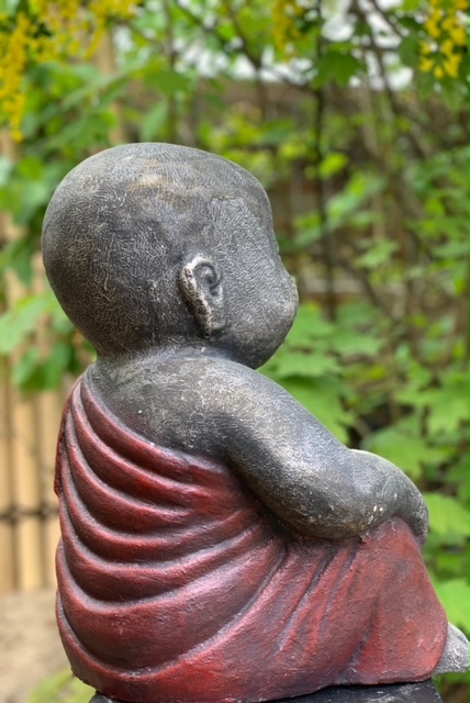 Boeddha Beeld Monnik 'Ruby Robe' 45 cm